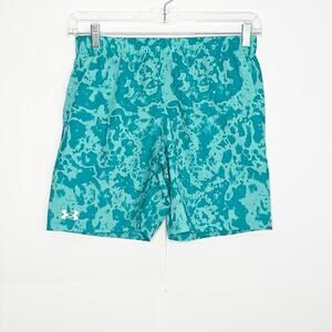 Boys Under Armour Printed Shorts Size XL